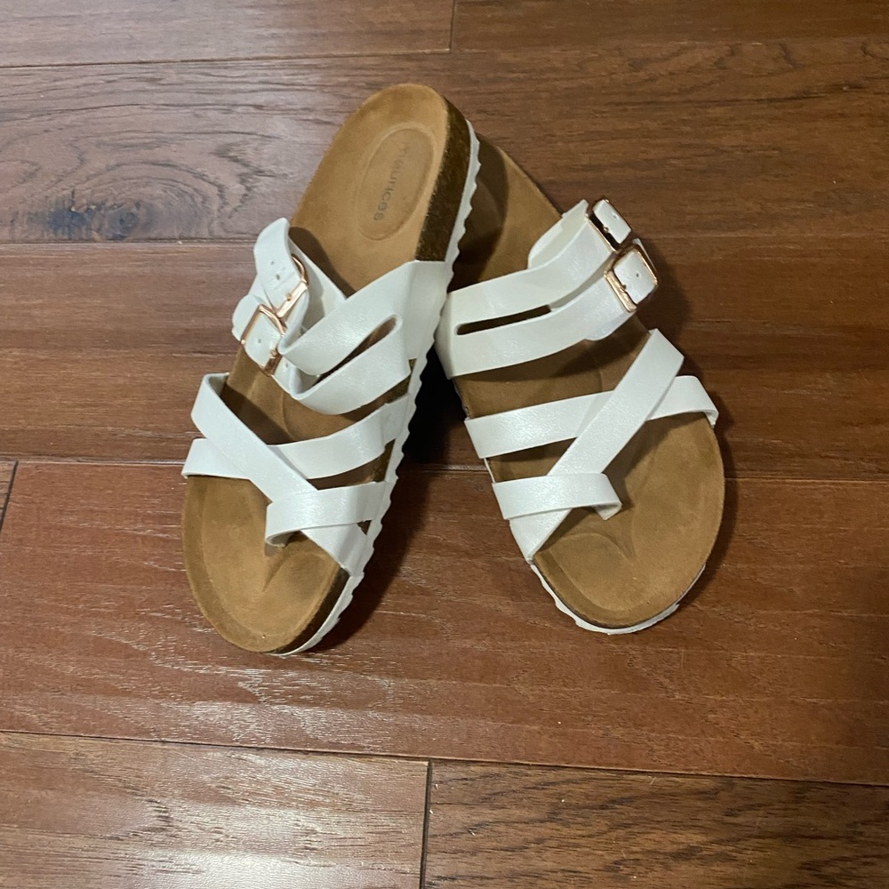 Maurices SZ 9 White Strappy Sandals